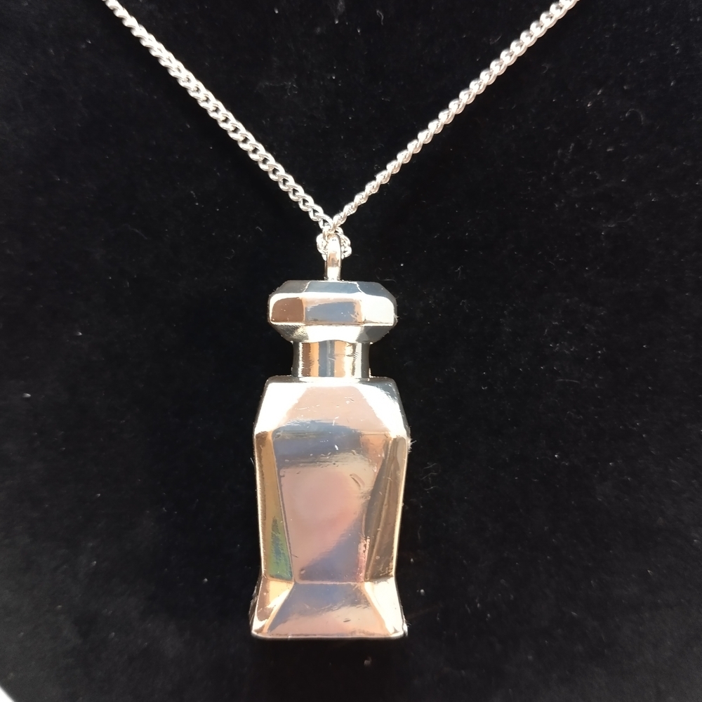 New Younique Brand Silver Vintage-Inspired Perfume Bottle Necklace - Very Heavy - Picture 4 of 12